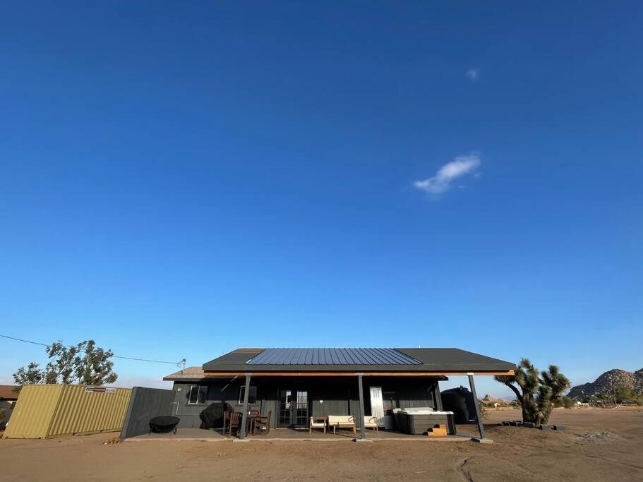 Chasing The Moon: Expansive Tub Views Near Pappy'S Villa Pioneertown ภายนอก รูปภาพ