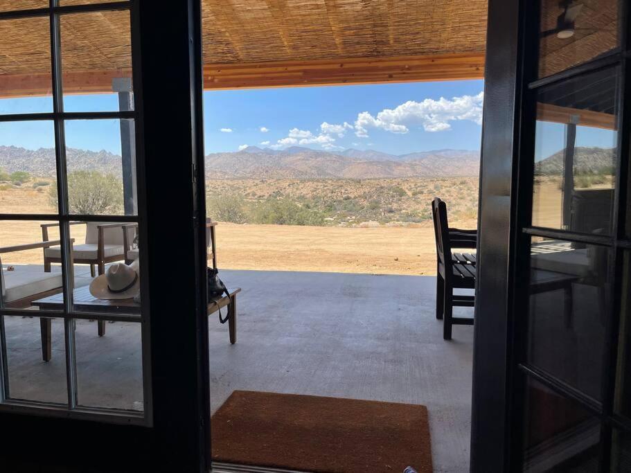 Chasing The Moon: Expansive Tub Views Near Pappy'S Villa Pioneertown ภายนอก รูปภาพ